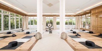 Wellnessurlaub - Golf - Ehrwald - Yoga im Raum der Stille - Alpenresort Schwarz