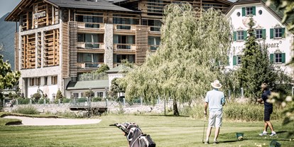Wellnessurlaub - Peeling - Grän - 27 Loch Golfplatz direkt am Haus - Alpenresort Schwarz