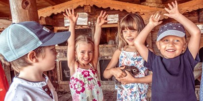 Wellnessurlaub - Finnische Sauna - Besuch am Streichelzoo - Alpin Family Resort Seetal****s