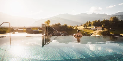 Wellnessurlaub - Außensauna - Untermieming - Skypool - Alpine Hotel Resort Goies