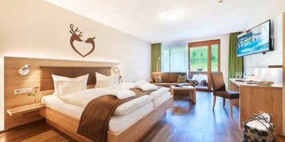 Wellnessurlaub - Umgebungsschwerpunkt: am Land - Sankt Märgen - Zimmerbeispiel Doppelzimmer Komfort - Hotel Badischer Hof