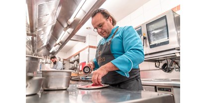 Wellnessurlaub - Verpflegung: Frühstück - Ettlingen - Küchendirektor Ralph Knebel ( 1 Michelin Stern, 17 Punkte Gault Millau) - Hotel Erbprinz