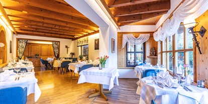 Wellnessurlaub - Hot Stone - Enzklösterle - Restaurant - Hotel Käppelehof
