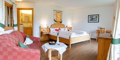 Wellnessurlaub - Kräutermassage - Baiersbronn Tonbach - Familien-Wellness Suite - Hotel Käppelehof