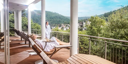 Wellnessurlaub - Ayurveda Massage - Ottenhöfen im Schwarzwald - Panoramaterrasse - SCHWARZWALD PANORAMA