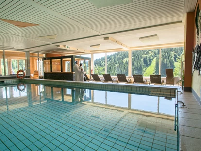 Wellnessurlaub - Pools: Innenpool - Mühlenbach - Waldhotel am Notschreipass