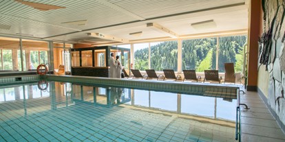 Wellnessurlaub - Paarmassage - Münstertal - Waldhotel am Notschreipass