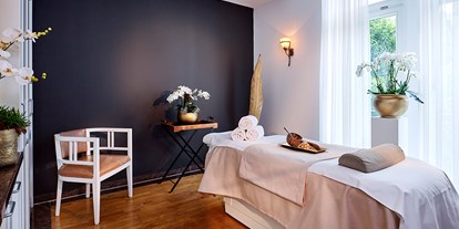 Wellnessurlaub - Rücken-Nacken-Massage - Bad Wildbad im Schwarzwald - Einer der Behandlungsräume - Maison Messmer