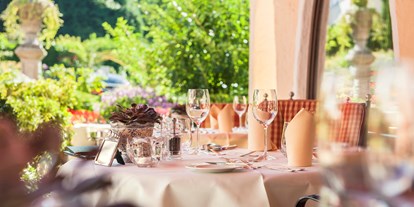 Wellnessurlaub - Langschläferfrühstück - Höchenschwand Höchenschwand - Sonnen-Terrasse - Relais & Châteaux Hotel Schwarzmatt
