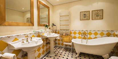 Wellnessurlaub - Umgebungsschwerpunkt: Therme - Komfort-Doppelzimmer - Relais & Châteaux Hotel Schwarzmatt