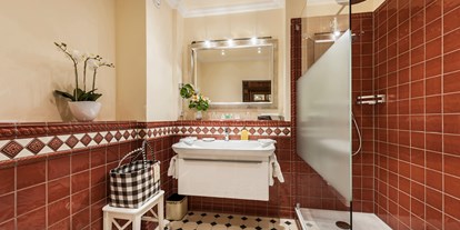 Wellnessurlaub - Ganzkörpermassage - Todtmoos Strick - Komfort-Doppelzimmer - Relais & Châteaux Hotel Schwarzmatt