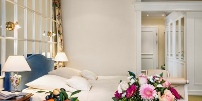 Wellnessurlaub - Umgebungsschwerpunkt: Therme - Luxus-Doppelzimmer - Relais & Châteaux Hotel Schwarzmatt