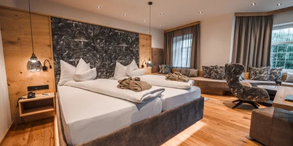Wellnessurlaub - Bettgrößen: King Size Bett - Schönau am Königssee Königssee - Doppelzimmer Superior (Beispiel) - Hotel Unterwirt