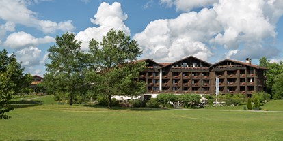 Wellnessurlaub - Sonthofen - Außenansicht Sommer  - Lindner Parkhotel & Spa Oberstaufen