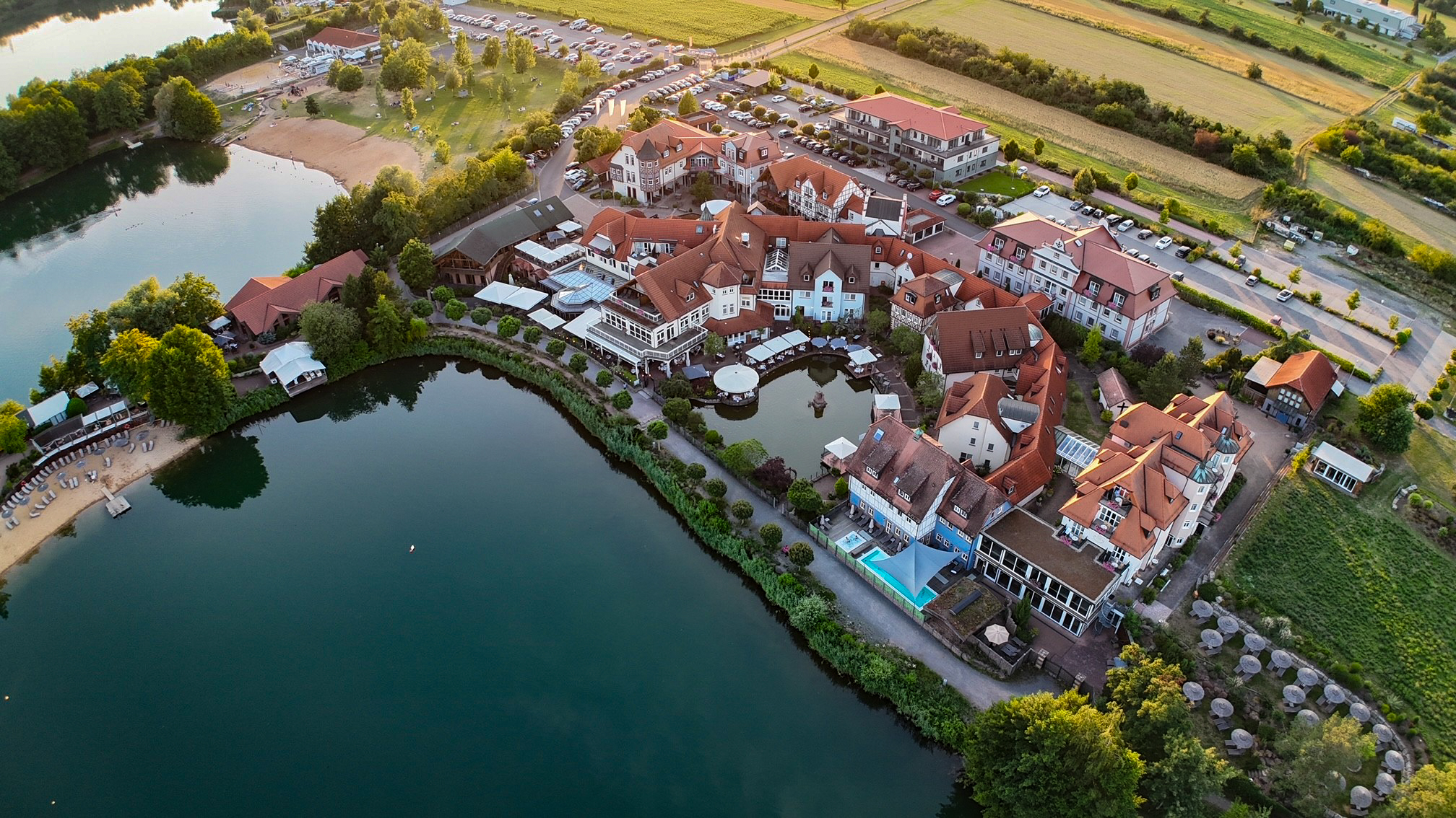 Wellnesshotel - Hotel von Oben - Seehotel Niedernberg - Das Dorf am See