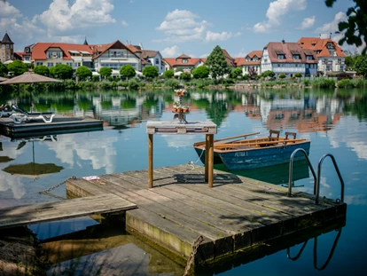 Wellnessurlaub - Rücken-Nacken-Massage - Niederdorfelden - Seehotel Niedernberg - Das Dorf am See