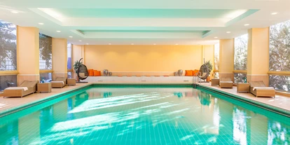 Wellnessurlaub - Rücken-Nacken-Massage - Goldkronach - Schwimmbad - relexa hotel Bad Steben