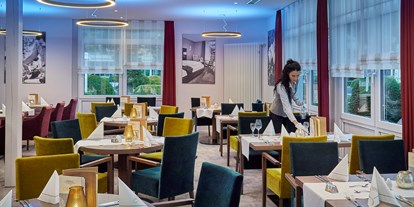 Wellnessurlaub - Rücken-Nacken-Massage - Winterberg - Restaurant - Göbel's Hotel AquaVita