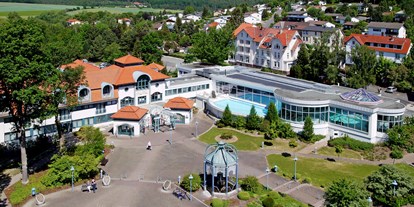 Wellnessurlaub - Pools: Außenpool beheizt - Oberaula - Außenansicht Göbel´s Hotel Aqua Vita - Göbel's Hotel AquaVita