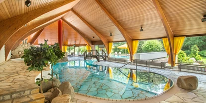 Wellnessurlaub - Hotel-Schwerpunkt: Wellness & Beauty - Breidenbach - Schwimmbad - Romantik Hotel Stryckhaus