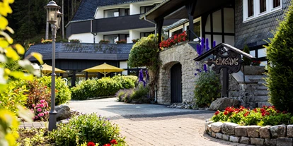 Wellnessurlaub - Hotel-Schwerpunkt: Wellness & Beauty - Breidenbach - Außenansicht - Romantik Hotel Stryckhaus