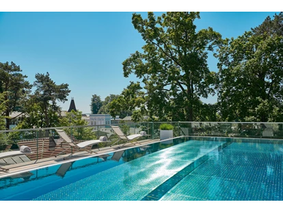 Wellnessurlaub - Pools: Infinity Pool - Lühmannsdorf - rooftop pool - Romantik ROEWERS Privathotel