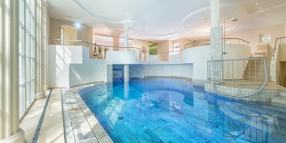 Wellnessurlaub - Hotel-Schwerpunkt: Wellness & Romantik - Deutschland - Innenpool - Romantik ROEWERS Privathotel