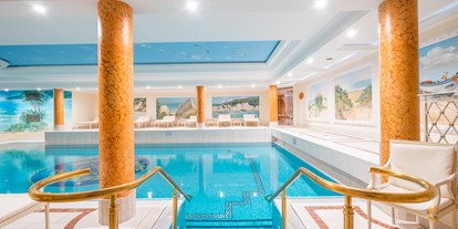 Wellnessurlaub - Altefähr - 18x6m großem Thermal-Schwimmbecken auf Salzwasserbasis - Rugard Strandhotel