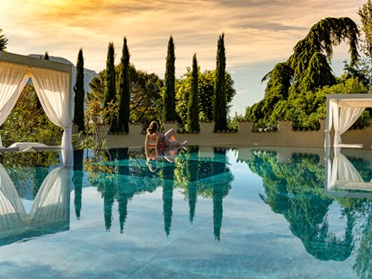 Wellnessurlaub - Pools: Außenpool beheizt - Hafling - FAYN garden retreat hotel