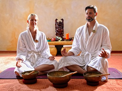 Wellnessurlaub - Rücken-Nacken-Massage - Ettlingen - Ayurveda und Yoga im Landhotel Talblick  - Landhotel Talblick ****