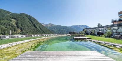 Wellnessurlaub - Rücken-Nacken-Massage - Sexten Moos - Gradonna****s Mountain Resort Châlets & Hotel