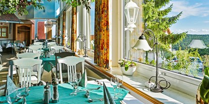 Wellnessurlaub - Whirlpool - Deutschland - Restaurant Dorfplatz  - Vital- und Wellnesshotel Albblick