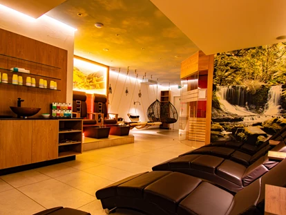 Wellnessurlaub - Ganzkörpermassage - Glatten - Sauna-Lounge - Vital- und Wellnesshotel Albblick