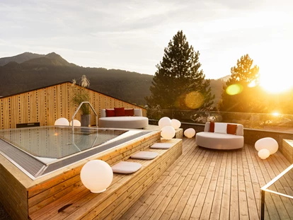 Wellnessurlaub - Aromamassage - Lauben (Landkreis Oberallgäu) - Onsen Pools auf der Dachterrasse - Hotel Franks