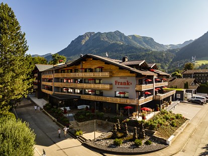 Wellnessurlaub - Shiatsu Massage - Hotel Franks Oberstdorf Allgäu - Hotel Franks