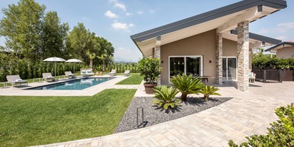 Wellnessurlaub - Pools: Außenpool beheizt - Gardasee - Verona - Garden Pool Villa (freistehend) mit großzügigem Garten und Privatpool - Quellenhof Luxury Resort Lazise