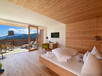 Wellnessurlaub - Bettgrößen: Queen Size Bett - Hofern/Kiens - Tratterhof Mountain Sky® Hotel