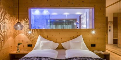 Wellnessurlaub - Bettgrößen: Queen Size Bett - PLZ 9963 (Österreich) - Tratterhof Mountain Sky® Hotel