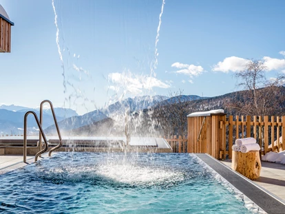Wellnessurlaub - Pools: Außenpool beheizt - Mühlen in Taufers - Tratterhof Mountain Sky® Hotel