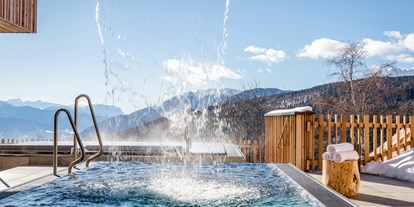 Wellnessurlaub - Pools: Außenpool beheizt - Hafling bei Meran - Tratterhof Mountain Sky® Hotel