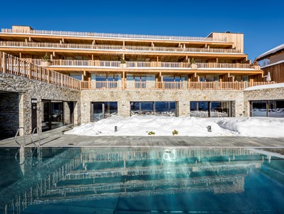 Wellnessurlaub - Pools: Außenpool beheizt - Algund - Meran - Tratterhof Mountain Sky® Hotel