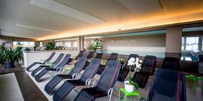 Wellnessurlaub - Rücken-Nacken-Massage - Preding (Weiz) - Novapark Flugzeughotel Graz