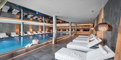 Wellnessurlaub - Pools: Infinity Pool - Mühlen in Taufers - Hotel Edelweiss - Romantik & Genuss