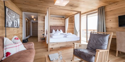 Wellnessurlaub - Whirlpool am Zimmer - Vals/Mühlbach Vals - Suite Love - Alpine Lifestyle Hotel Ambet