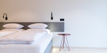 Wellnessurlaub - Bettgrößen: Doppelbett - Zillertal - Details Zimmer - Mari Pop Hotel Zillertal