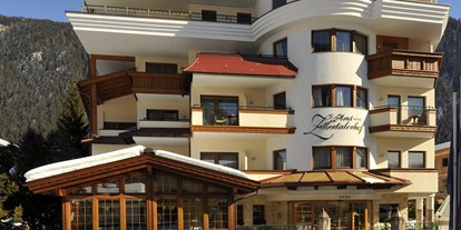 Wellnessurlaub - Unterrotte - Hotel Aussen - Alpine Hideaway Zillertalerhof 4 Sterne S