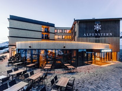 Wellnessurlaub - Skilift - Außenansicht - Alpenstern Panoramahotel