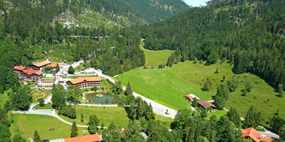Wellnessurlaub - Infrarotkabine - Tiroler Unterland - Luftbild - Feuriger Tatzlwurm