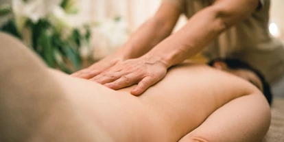 Wellnessurlaub - Lymphdrainagen Massage - Mühlen in Taufers - Kolfuschgerhof Mountain Resort