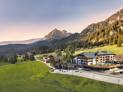 Wellnessurlaub - Kräutermassage - Oberstaufen - Hotel Bergblick *****